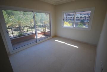 https://cdn.resales-online.com/public/apvd808bvq/properties/rzkunzcbeyssvhy/w1200/17-dd5fcd4f0eb487dfa3803f7e20814c0e.jpg?v=1598978292