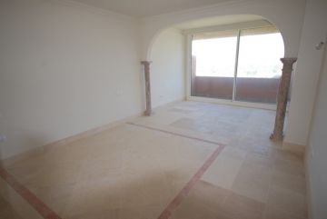 https://cdn.resales-online.com/public/apvd808bvq/properties/rzkunzcbeyssvhy/w1200/10-bb915d1cb19341576dcdc994b81ab9c5.jpg?v=1598978292