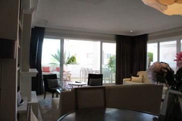https://cdn.resales-online.com/public/aumme493m5/properties/zstveamyhjoocgb/w1200/13-5fd73dea700db77384c091ca9818b1a9.jpg?v=1556794090