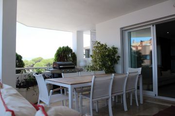 https://cdn.resales-online.com/public/aumme493m5/properties/zstveamyhjoocgb/w1200/8-e64a9055bba3e77ac8aca3b893cdf826.jpg?v=1556794090