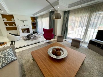 https://cdn.resales-online.com/public/frn6qdl71g/properties/xcenlrzniigholw/w1200/14-d70dc3102c00d7be0e872dfe1c1f86d7.jpg?v=1658813906