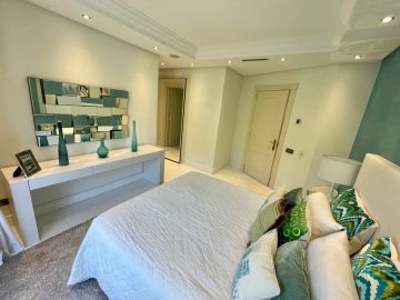 https://cdn.resales-online.com/public/frn6qdl71g/properties/xcenlrzniigholw/w1200/15-11d12f2f454f2f5e9b981fdd8b901d51.jpg?v=1658813906