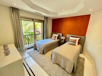 https://cdn.resales-online.com/public/frn6qdl71g/properties/xcenlrzniigholw/w1200/19-d0ed7da2012a09046d307c195d98e7d6.jpg?v=1658813906