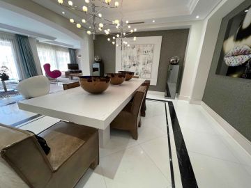 https://cdn.resales-online.com/public/frn6qdl71g/properties/xcenlrzniigholw/w1200/7-aa4cc561180b369757c0bb4af9886cd3.jpg?v=1658813906