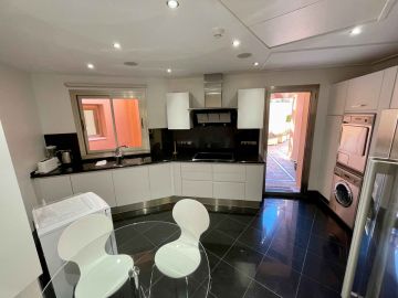 https://cdn.resales-online.com/public/frn6qdl71g/properties/xcenlrzniigholw/w1200/8-e64a9055bba3e77ac8aca3b893cdf826.jpg?v=1658813906