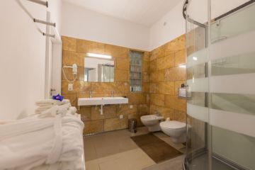 https://cdn.resales-online.com/public/1nin1r7jc3/properties/mssegvyvkhjsuga/w1200/42-3aa90f523689fc5a59d5d37badfe1b6f.jpg?v=1655135739