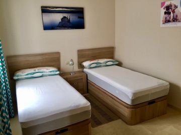 https://cdn.resales-online.com/public/qlullaj5s0/properties/rtmdrvnuqkwwpga/w1200/9-467d0cee5b725f3ef65f102a0c2e69c0.jpg?v=1611584523
