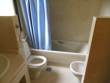 https://cdn.resales-online.com/public/t2k3jmpl4k/properties/nlhfljpfxaeilcd/w1200/10-bb915d1cb19341576dcdc994b81ab9c5.jpg?v=1576062112