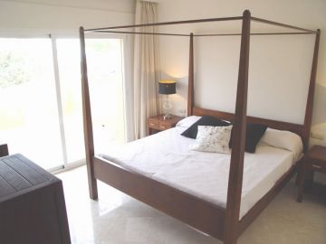 https://cdn.resales-online.com/public/t2k3jmpl4k/properties/zxxwzrnonglgffv/w1200/2-5bd7b9d04b45e33852eaf0ec6670150d.jpg?v=1639499240