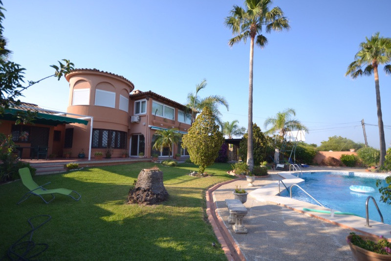 https://cdn.resales-online.com/public/t2k3jmpl4k/properties/vxfwqwmscpdmcbq/w1200/1-7980e48d732b6fc85c14b43b94d2aa54.jpg?v=1508335114