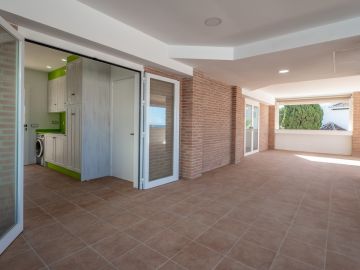 https://cdn.resales-online.com/public/a9glq45g3t/properties/exetrgawseetith/w1200/13-5fd73dea700db77384c091ca9818b1a9.jpg?v=1683806701