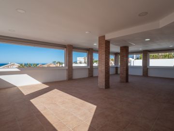https://cdn.resales-online.com/public/a9glq45g3t/properties/exetrgawseetith/w1200/16-ec67b526875bf0124b6ce4328a754439.jpg?v=1683806701