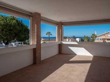 https://cdn.resales-online.com/public/a9glq45g3t/properties/exetrgawseetith/w1200/27-f6e8bc237ba13ac4c268badec6354f3d.jpg?v=1683806701