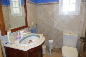 https://cdn.resales-online.com/public/92cqrna9i0/properties/riwwdvwlattggcv/w1200/17-dd5fcd4f0eb487dfa3803f7e20814c0e.jpg?v=1674664291