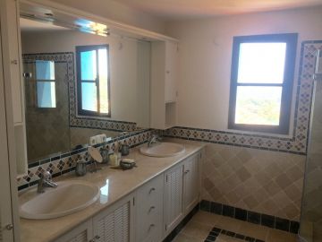 https://cdn.resales-online.com/public/87eii68kgm/properties/vtyrvzvjrwercte/w1200/18-cc72f169493c096e712837ff5d8b6e41.jpg?v=1690553833