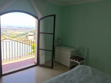 https://cdn.resales-online.com/public/87eii68kgm/properties/vtyrvzvjrwercte/w1200/21-2c707e7c511429b4f8ec4ee5f221ddb6.jpg?v=1690553833