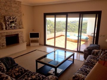 https://cdn.resales-online.com/public/87eii68kgm/properties/vtyrvzvjrwercte/w1200/27-f6e8bc237ba13ac4c268badec6354f3d.jpg?v=1690553833