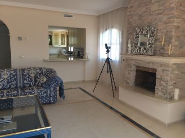 https://cdn.resales-online.com/public/87eii68kgm/properties/vtyrvzvjrwercte/w1200/9-467d0cee5b725f3ef65f102a0c2e69c0.jpg?v=1690553833