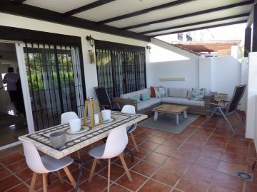 https://cdn.resales-online.com/public/bf93ikfesu/properties/kyswbtfazcfjezi/w1200/4-c23c0f86247804fa50226aecd8b0b2c8.jpg?v=1667916830