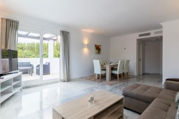 https://cdn.resales-online.com/public/6ki077c9c0/properties/yysidgbjrufbtpg/w1200/5-3595ad71cbd87be6c3643a4285ef4791.jpg?v=1581169808