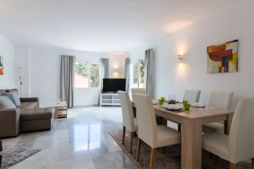 https://cdn.resales-online.com/public/6ki077c9c0/properties/yysidgbjrufbtpg/w1200/6-241328e1bcc9c0d8ce1222beb6c967a8.jpg?v=1581169808