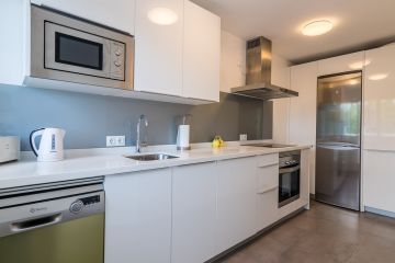 https://cdn.resales-online.com/public/6ki077c9c0/properties/yysidgbjrufbtpg/w1200/7-aa4cc561180b369757c0bb4af9886cd3.jpg?v=1581169808