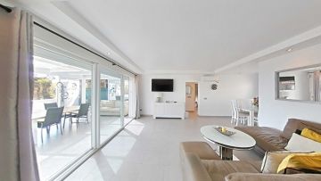https://cdn.resales-online.com/public/jnufkp0j3k/properties/7fc1af00581311eaa84a06907717b01e/w1200/19-d0ed7da2012a09046d307c195d98e7d6.jpg?v=1664084916