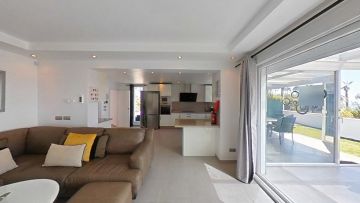 https://cdn.resales-online.com/public/jnufkp0j3k/properties/7fc1af00581311eaa84a06907717b01e/w1200/20-d1f7658cbe4ba6cd8666fec30fba80ad.jpg?v=1664084916