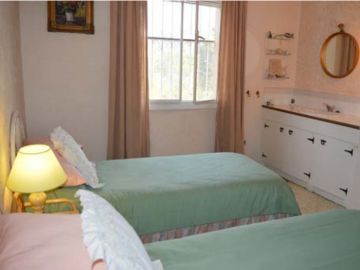 https://cdn.resales-online.com/public/z520bl129f/properties/a0f706f8f8b611ea828306907717b01e/w1200/7-aa4cc561180b369757c0bb4af9886cd3.jpg?v=1610730964