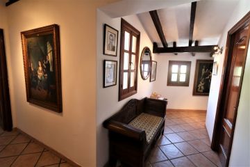 https://cdn.resales-online.com/public/swt24est18/properties/01f40c19a13411eba13006b3c6b82ba8/w1200/15-11d12f2f454f2f5e9b981fdd8b901d51.jpg?v=1618910686