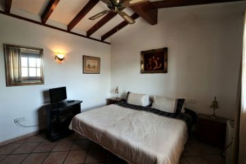 https://cdn.resales-online.com/public/swt24est18/properties/01f40c19a13411eba13006b3c6b82ba8/w1200/18-cc72f169493c096e712837ff5d8b6e41.jpg?v=1618910686