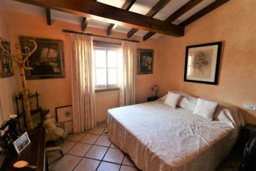 https://cdn.resales-online.com/public/swt24est18/properties/01f40c19a13411eba13006b3c6b82ba8/w1200/21-2c707e7c511429b4f8ec4ee5f221ddb6.jpg?v=1618910686