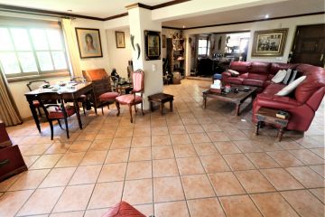 https://cdn.resales-online.com/public/swt24est18/properties/01f40c19a13411eba13006b3c6b82ba8/w1200/10-bb915d1cb19341576dcdc994b81ab9c5.jpg?v=1618910686