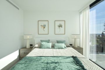https://cdn.resales-online.com/public/kj4s0e6mui/properties/c10bfdb45be011eba13006b3c6b82ba8/w1200/27-f6e8bc237ba13ac4c268badec6354f3d.jpg?v=1641403448