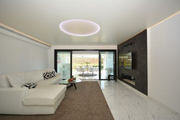 https://cdn.resales-online.com/public/k3eviv3ksf/properties/3a7d13f5b0a911eba13006b3c6b82ba8/w1200/2-5bd7b9d04b45e33852eaf0ec6670150d.jpg?v=1620734908