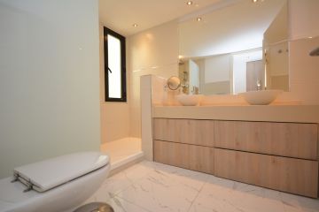 https://cdn.resales-online.com/public/k3eviv3ksf/properties/3a7d13f5b0a911eba13006b3c6b82ba8/w1200/13-5fd73dea700db77384c091ca9818b1a9.jpg?v=1620734908