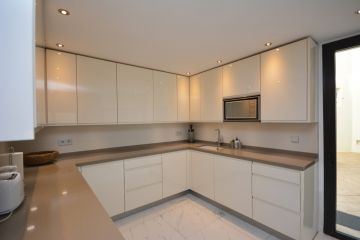 https://cdn.resales-online.com/public/k3eviv3ksf/properties/3a7d13f5b0a911eba13006b3c6b82ba8/w1200/5-3595ad71cbd87be6c3643a4285ef4791.jpg?v=1620734908