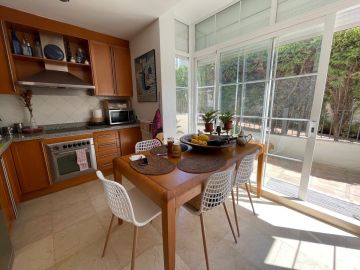 https://cdn.resales-online.com/public/37tsjednf8/properties/ofrzjtrllamptci/w1200/4-c23c0f86247804fa50226aecd8b0b2c8.jpg?v=1620833509