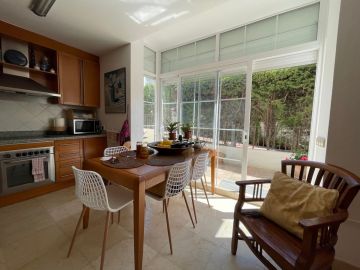 https://cdn.resales-online.com/public/37tsjednf8/properties/ofrzjtrllamptci/w1200/7-aa4cc561180b369757c0bb4af9886cd3.jpg?v=1620833509