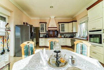 https://cdn.resales-online.com/public/mq0hn394pf/properties/38f1408cbe2011eba29706b3c6b82ba8/w1200/15-11d12f2f454f2f5e9b981fdd8b901d51.jpg?v=1622040261