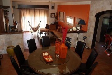https://cdn.resales-online.com/public/t2k3jmpl4k/properties/bwklyvekjmnrdyg/w1200/21-2c707e7c511429b4f8ec4ee5f221ddb6.jpg?v=1664890384