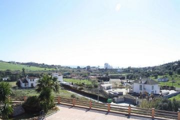 https://cdn.resales-online.com/public/t2k3jmpl4k/properties/bwklyvekjmnrdyg/w1200/23-79897b85162c6a486c7a4d1eb46924dd.jpg?v=1664890384