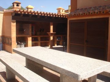 https://cdn.resales-online.com/public/t2k3jmpl4k/properties/bwklyvekjmnrdyg/w1200/4-c23c0f86247804fa50226aecd8b0b2c8.jpg?v=1622117846