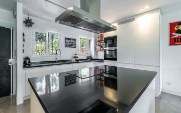 https://cdn.resales-online.com/public/i4dq5ie7sz/properties/060816e5cd6311ebb6210a373a7af228/w1200/12-53013098fcab6c38b1379cd33298e050.jpg?v=1624353784