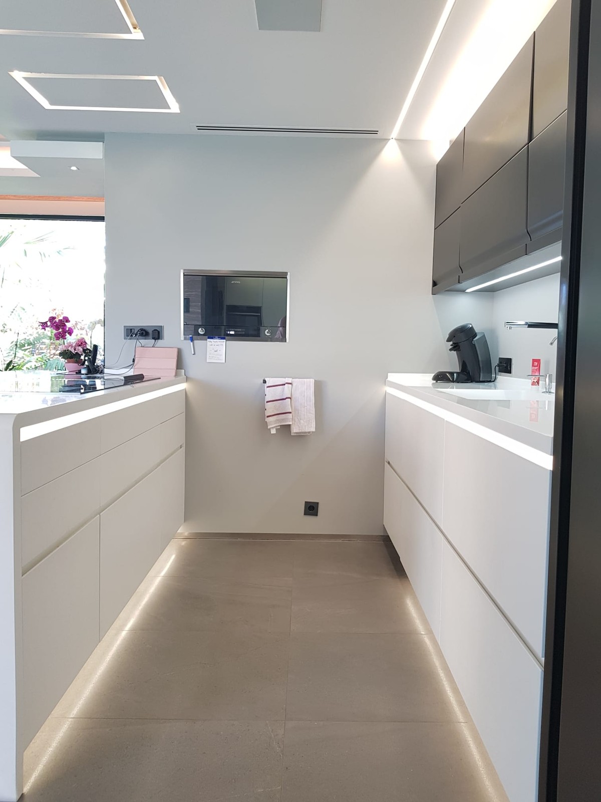https://cdn.resales-online.com/public/6pcoehzhpl/properties/bb52989ed34411eb8690027930b309ea/w1200/11-20939a0134ad724a8cb2a801094d15a4.jpg?v=1624445187