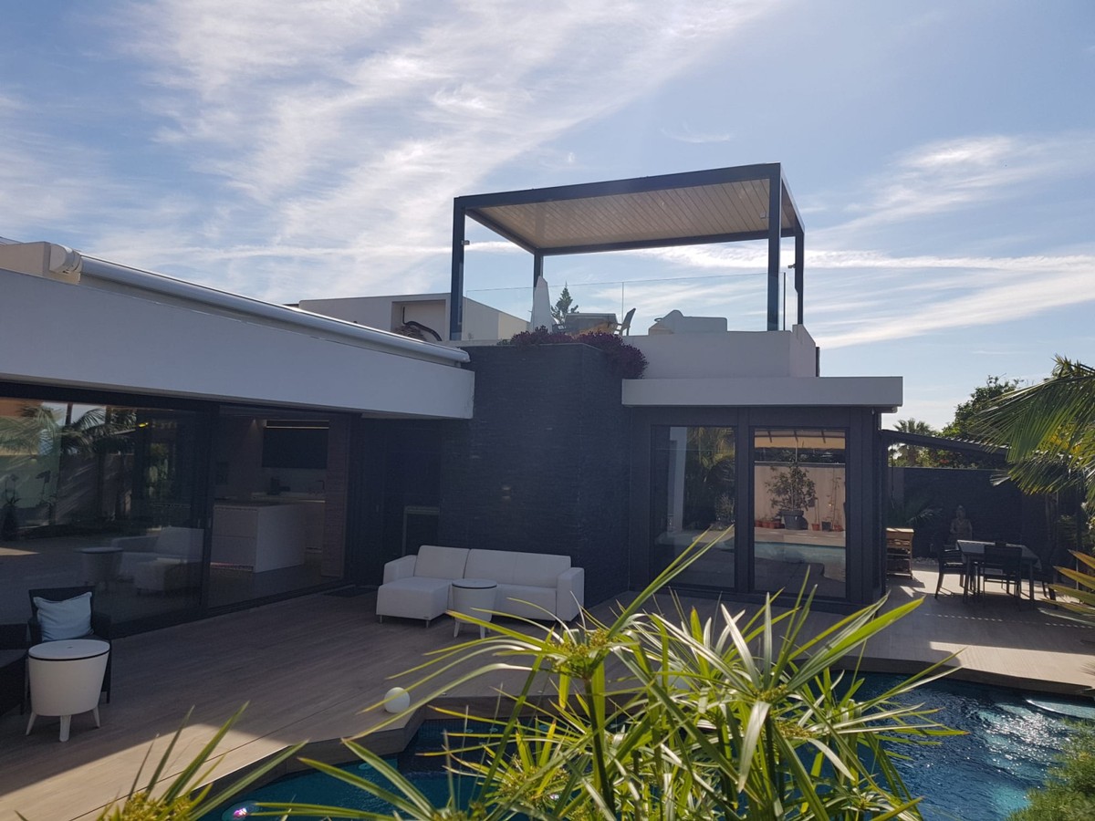 https://cdn.resales-online.com/public/6pcoehzhpl/properties/bb52989ed34411eb8690027930b309ea/w1200/21-2c707e7c511429b4f8ec4ee5f221ddb6.jpg?v=1624445187