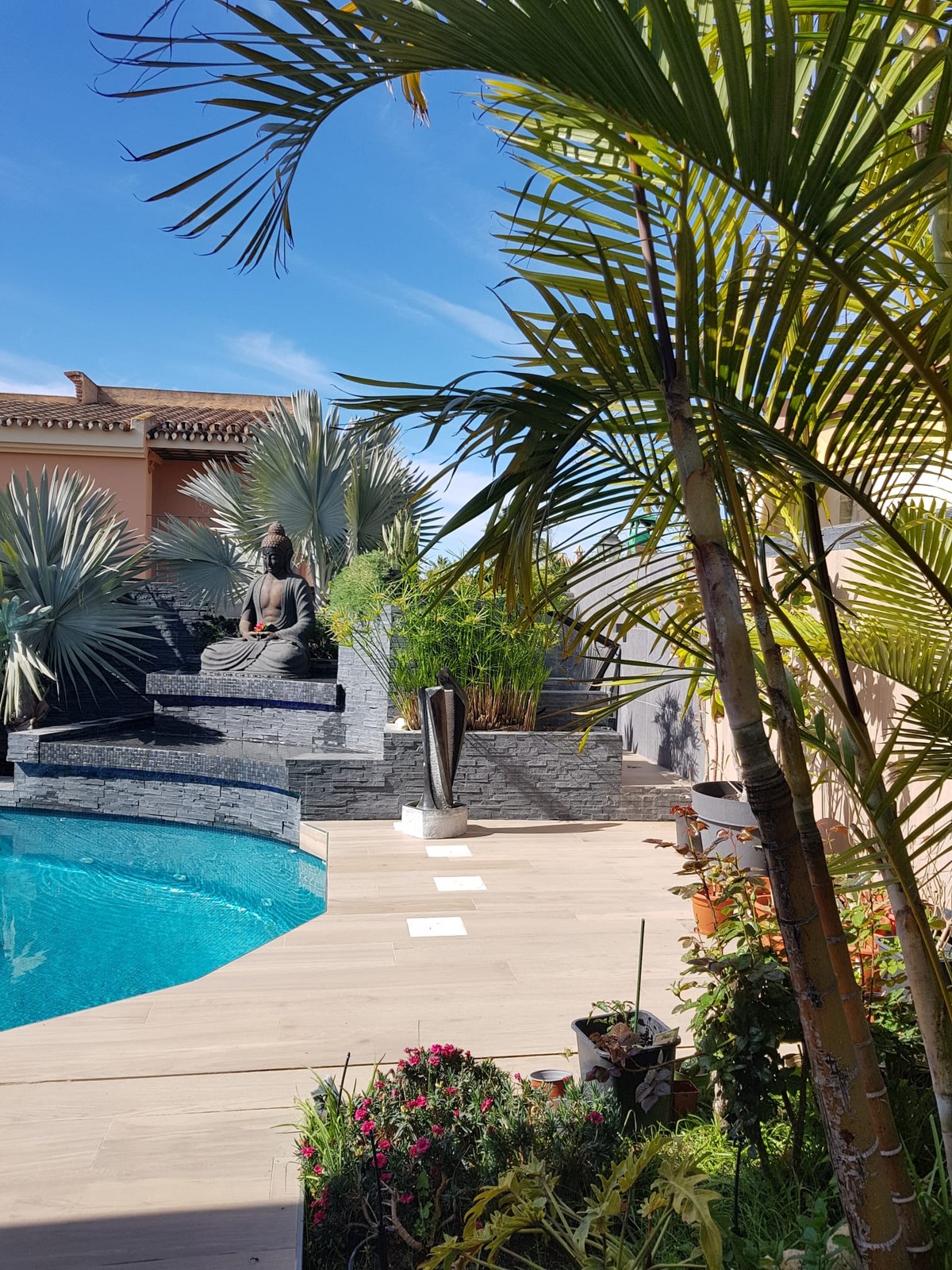 https://cdn.resales-online.com/public/6pcoehzhpl/properties/bb52989ed34411eb8690027930b309ea/w1200/5-3595ad71cbd87be6c3643a4285ef4791.jpg?v=1624445187
