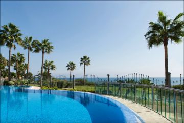 https://cdn.resales-online.com/public/srkj52ppih/properties/64a39dbeea1311ebaa340217bc231ef4/w1200/13-5fd73dea700db77384c091ca9818b1a9.jpg?v=1626869624