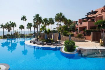 https://cdn.resales-online.com/public/srkj52ppih/properties/64a39dbeea1311ebaa340217bc231ef4/w1200/19-d0ed7da2012a09046d307c195d98e7d6.jpg?v=1626869624