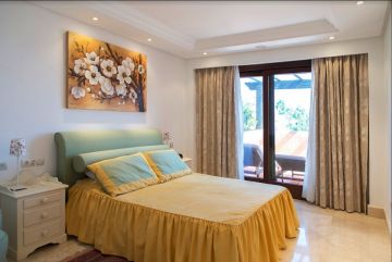 https://cdn.resales-online.com/public/srkj52ppih/properties/64a39dbeea1311ebaa340217bc231ef4/w1200/28-ef19a2c59920e2e087cd278a51b6dbf8.jpg?v=1627561259